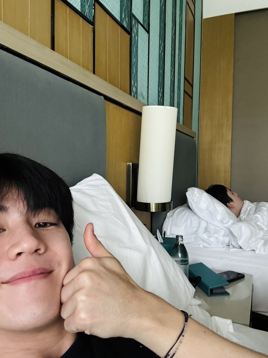 Sea_tawinan's tweet photo. 😴 #GMMTVOuting2024 https://t.co/N4Outiv4le