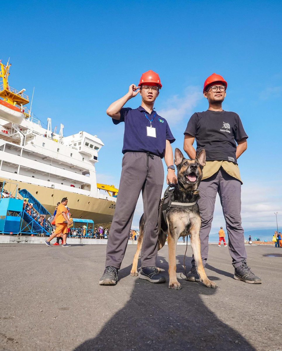 Wildlife detection dog Ivy &amp; Giselle. They are trained to detect the most endangered wildlife species from Indonesia.

Indonesia has the greatest biological diversity in Asia, with its emerald rainforests and impressive coral reefs.