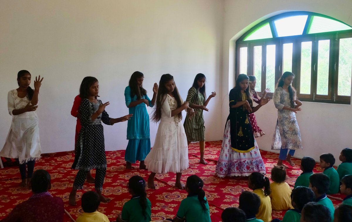LokaLocus's tweet photo. Loka's dance group gracefully performing the movie song 'Ye moh moh ke dhaagey' (these threads of attachment). https://t.co/0S5dEXG8Vc