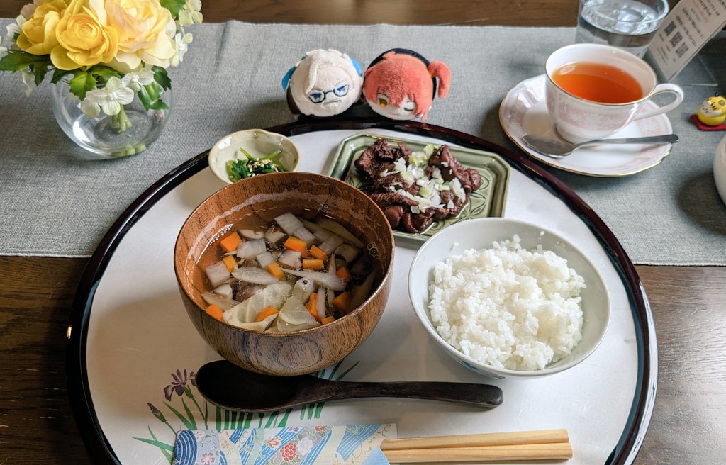 おそらく今日がラストになっちゃうかなぁ…と思いつつ有松の和香さんへ
ランチの和香定食、今回はデフォのやぶきた。優しい甘さと後味でご飯に良く合う。和風スープも鶏の紅茶煮もなにもかも美味しいよぉぉぉぉ😭😭😭
