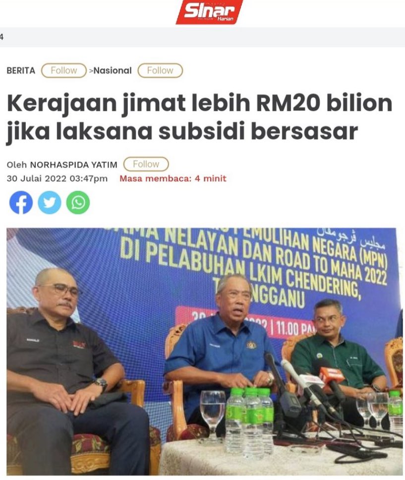 amer7211's tweet photo. Subsidi bersasar mengikut @MuhyiddinYassin 😅 

Dulu                           Sekarang https://t.co/9uZwuzt8pv