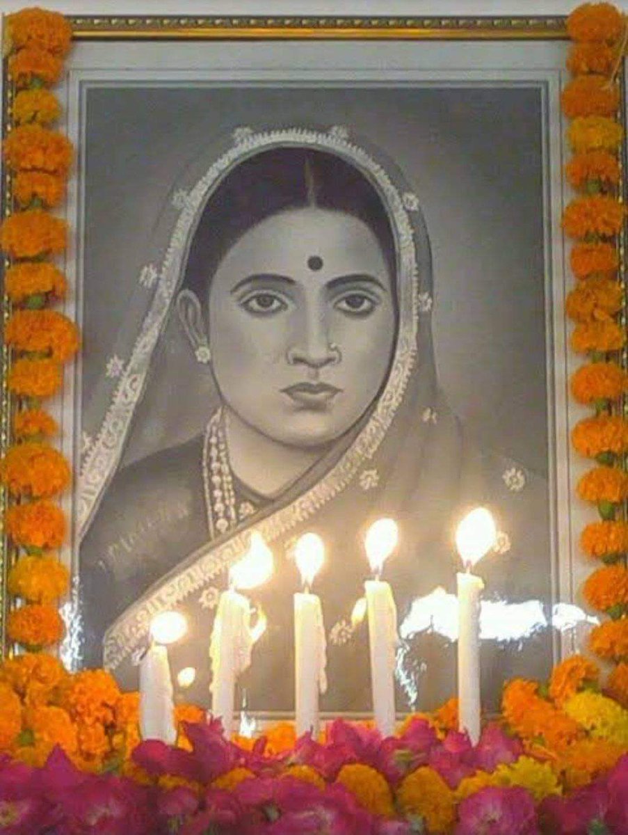 gyb_it_cell's tweet photo. बाबा साहब डॉ.भीमराव अंबेडकर जी को महापुरुष बनाने में अहम भूमिका निभाने वाली तथा त्याग, तपस्या और बलिदान की म��र्ति 'माता रमाबाई अम्बेडकर' जी की पुण्यतिथि पर भावपूर्ण श्रद्धांजलि 💐💐💐💐🙏🙏🙏🙏🙏
@JoinAmardeep @GYBSONUBHADOHI
@GYBVISHALBHADOh
@GYB_ASHISH @bhadohipolice https://t.co/RuREvSpBYn