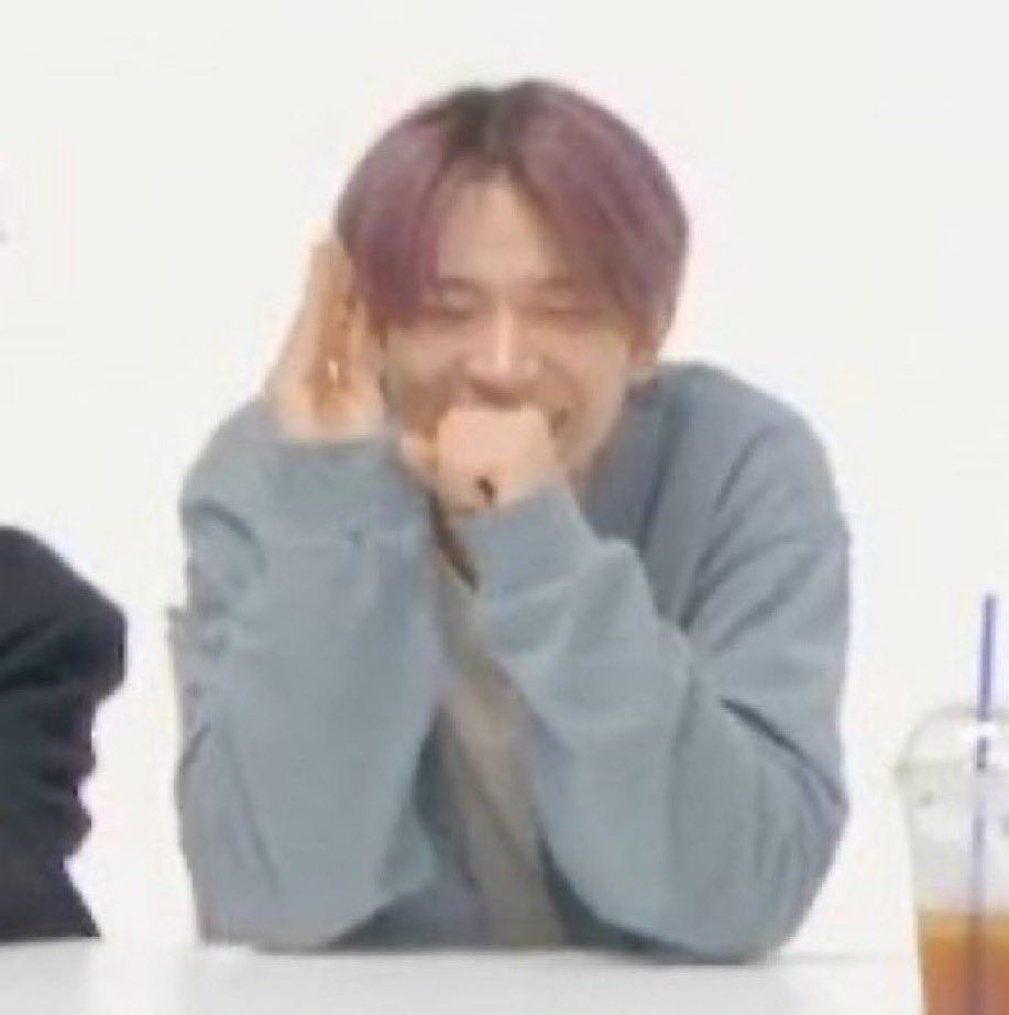 memiiichan's tweet photo. ㅋㅋㅋㅋㅋ 🖐️🖐️ https://t.co/Cjjxx6tk7S