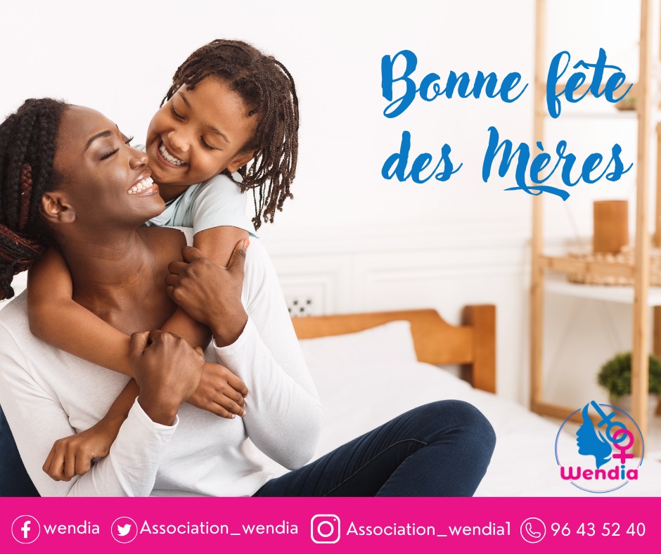 Parce qu'on ne fini jamais de célébrer une maman. 
Bonne fête des mères à toutes ces femmes qui joue ce rôle dans la vie d'enfant. Qu'il soit biologique ou non. 
Bonne fête des mères🥳😘😘
Nous vous aimons ❤️