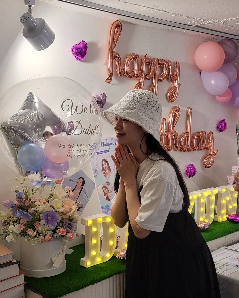 thinking about dahyun tweet media