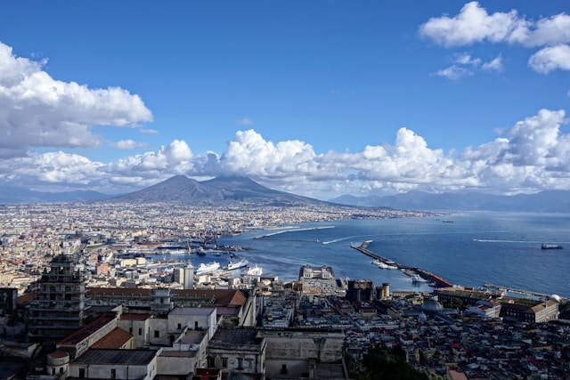 [UPCOMING EVENT] 📅 We are extremely excited to see our colleagues in Naples, Italy, on June 23-25, 2024, for the annual #ENIC_NARIC Joint Meeting. Stay tuned for more information about the event and its speakers!
#IntlEd #HigherEd