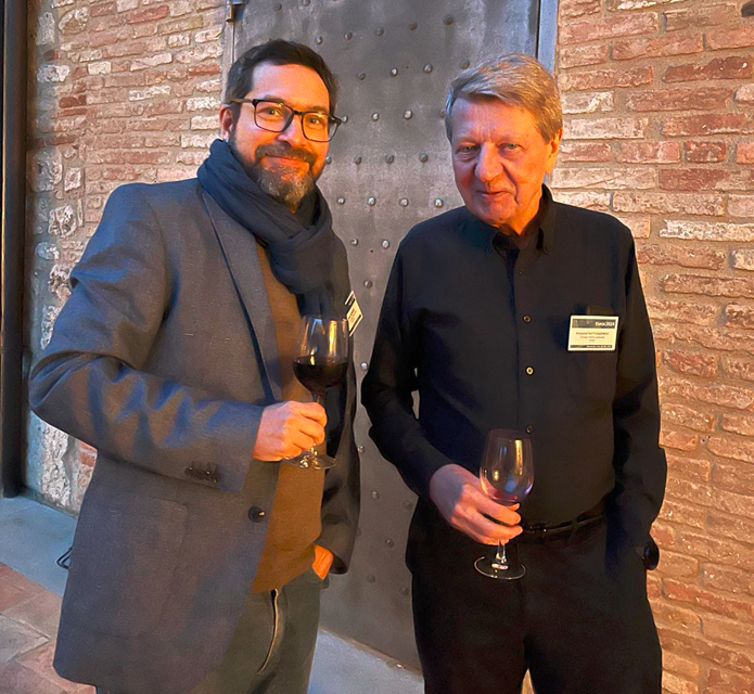 SoftMatterLab (@softmatterlab) on Twitter photo I was invited to participate in #EUPOC2024 in Bertinoro (Italy). Had the chance to reconnect and chat with the great Kris Matyjaszewski <a href="/MatyPolymerLab/">Matyjaszewski Lab</a> , the father of "atom transfer radical polymerization". I was invited to participate in #EUPOC2024 in Bertinoro (Italy). Had the chance to reconnect and chat with the great Kris Matyjaszewski <a href="/MatyPolymerLab/">Matyjaszewski Lab</a> , the father of "atom transfer radical polymerization".