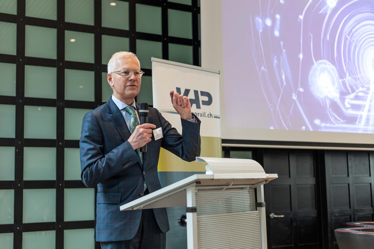 «Alles ist möglich, sofern alle Branchenakteure mit vereinten Kräften und geschlossenen Reihen pragmatisch und kompromissbereit vorwärtsschreiten.»
Zum Rückblick Forum Güterverkehr 👉cargorail.ch/wagenladungsve…