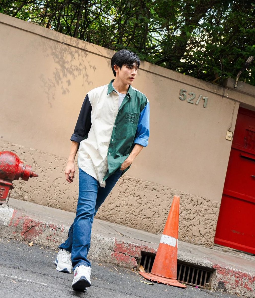 ForSupFourth's tweet image. 31 พ.ค.นี้ เวลา 17.00 น. น้องโฟร์ทจะไปเฉิดฉายที่ @TommyHilfiger Destination Summer Pop-up at the #PavilionKL มาเลเซีย เตรียมตัว เตรียมแอค กันให้พร้อมนะคะทุกคนนนน 🥹

เอนเกจต้องปังๆ เท่านั้น สู้ๆๆๆๆ ✌️

@tawattannn 
#TommyHilfiger
#Fourthnattawat #โฟร์ทณัฐวรรธน์