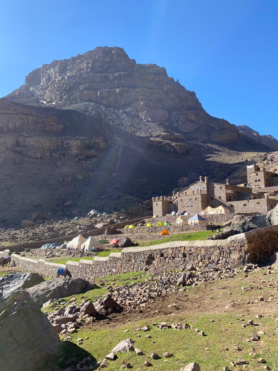 TASSICA_'s tweet photo. MUMMIs on the 🔝Octava promoción en el Taller de Expediciones en la Cordillera del Atlas, la cumbre del Toubkal 4.167m, Taller Expediciones ⛰️ Máster Universitario en Urgencias en Montaña y Medios Inhóspitos #UCJC #SEMED #rescatemontaña https://t.co/iN0pbHHr3q https://t.co/DEFlPA6xAS