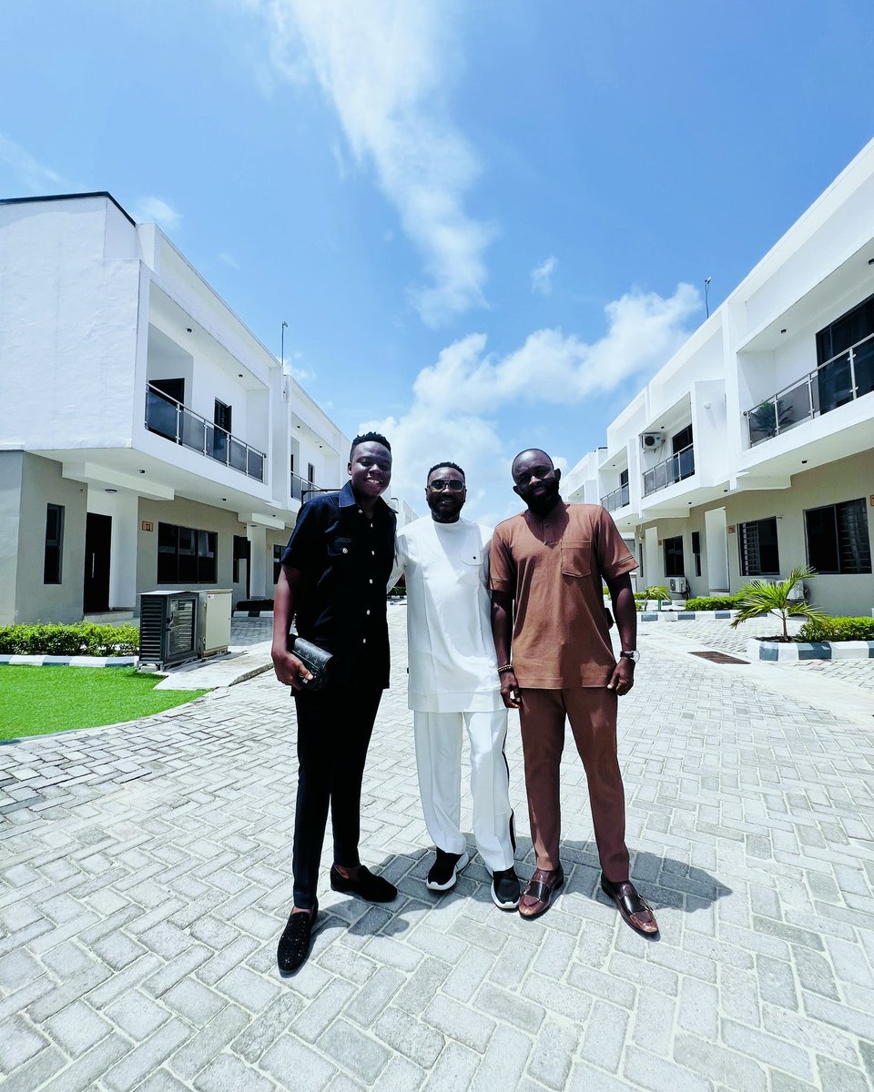 LaudMorganA's tweet photo. All our dreams can come true, if we have the courage to pursue them so don’t sit down and wait for the opportunities to come. Get up and make them.                                                           

Happy New Week.  

#CaptainMorgan #Success #QOTD #RegnumProperties https://t.co/Hx796f2TOC