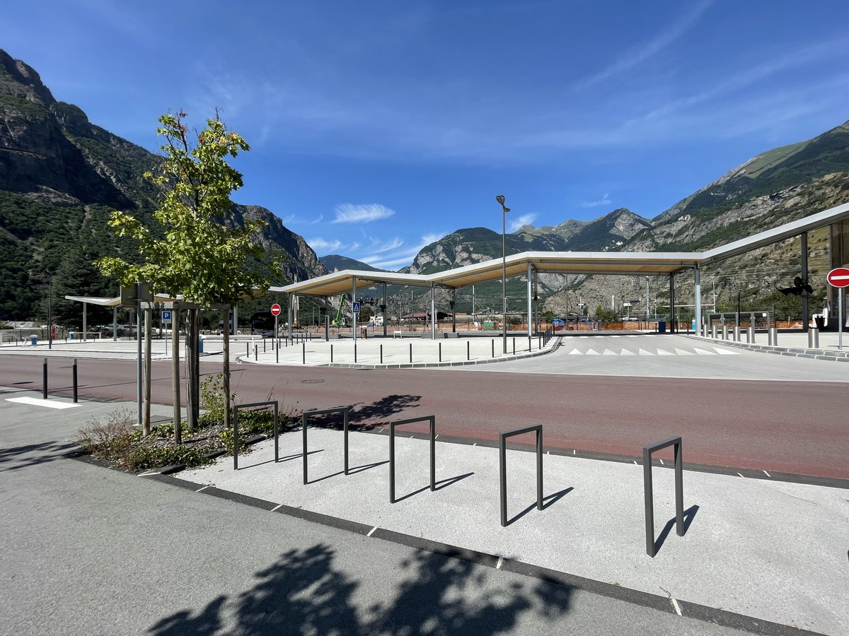 Altibus's tweet image. La plupart des horaires de cet été sont en ligne ☀️ Consultez-les et achetez vos billets en ligne sur altibus.com 🚍⛰️
Rappel : pas de ligne aéroports l'été ❌