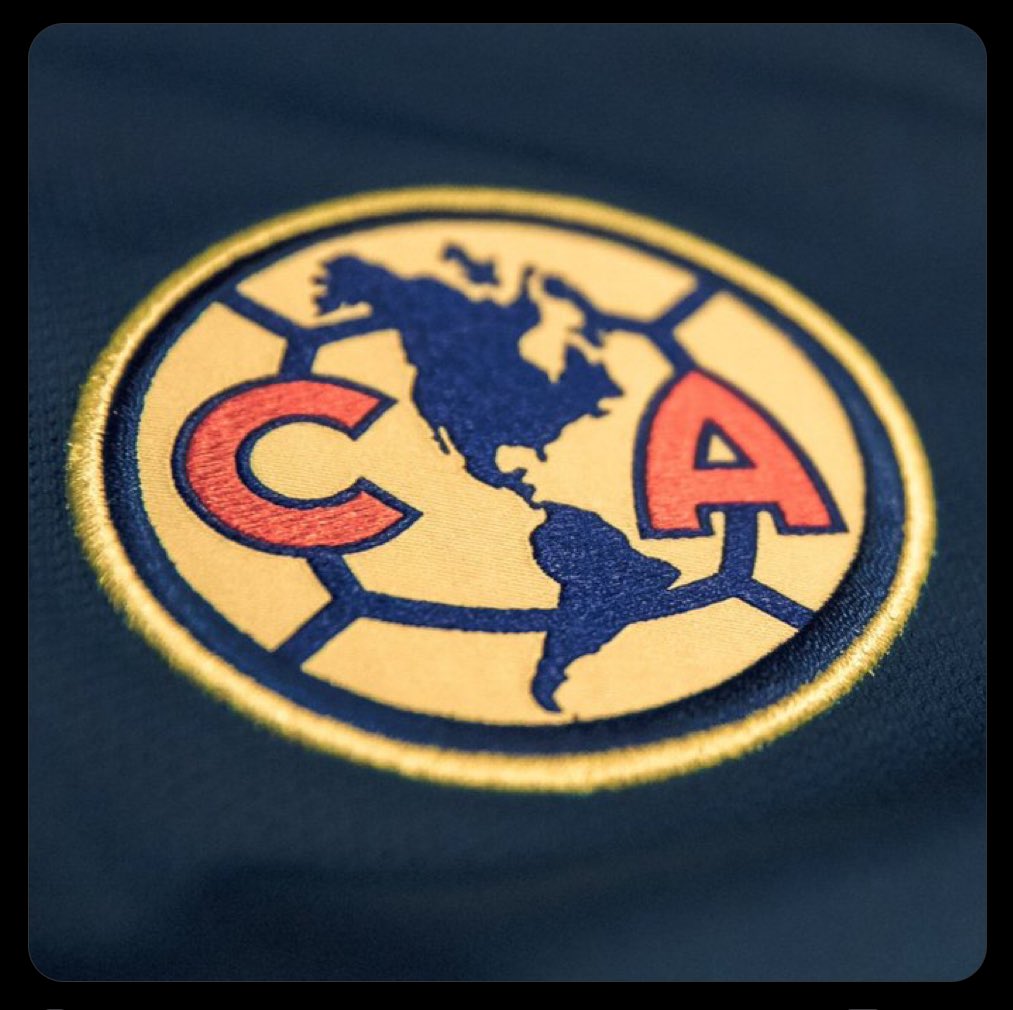 iam__Kenneth's tweet photo. Muchas felicidades!! @ClubAmerica 🏆👏🏻 Eres y serás por siempre… el más grande de México 🇲🇽⚽️🦅 @LRZague @reinaldonavia  #blessed 🙏🏻 https://t.co/j0Sg5d9wSS