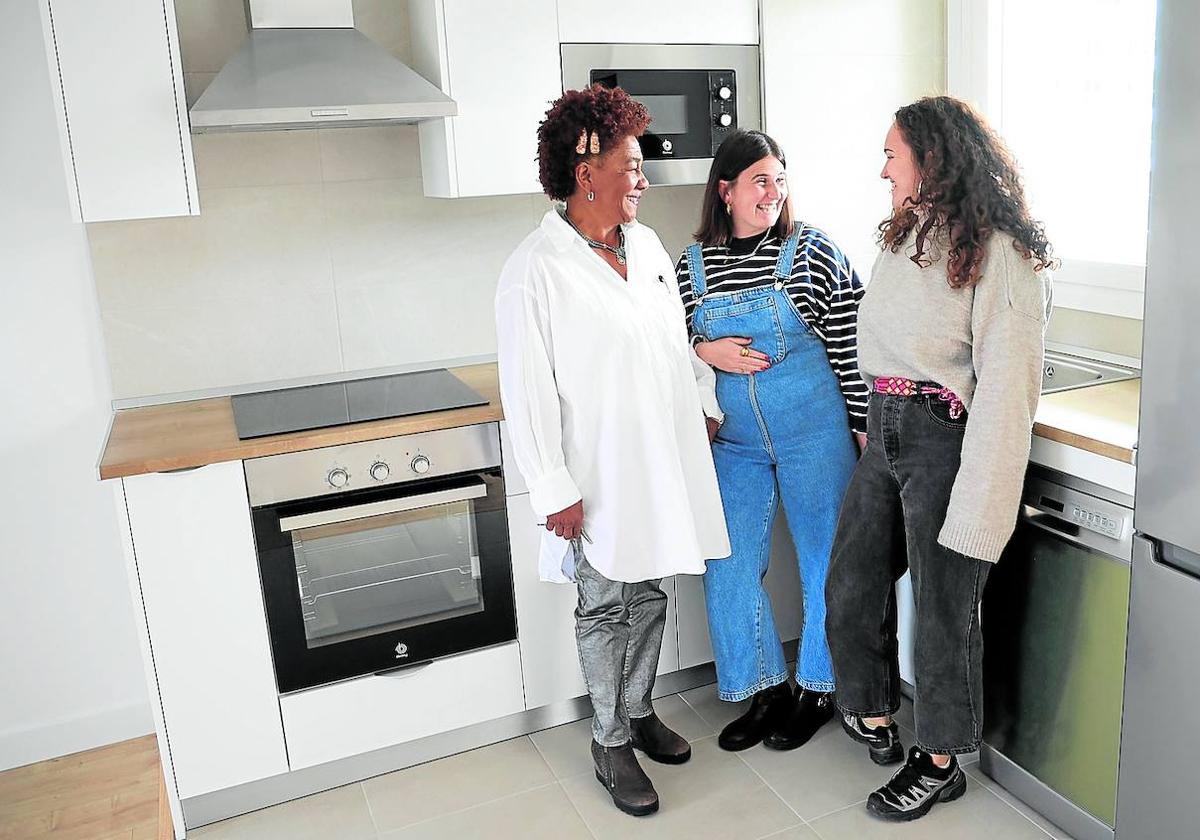 Txirikorda es un proyecto pionero de <a href="/usurbiludala/">Usurbilgo Udala</a>. Un edificio que sirve para promover la emancipación de jóvenes y paliar la #soledadnodeseada de #mayores.

#GrupoSSI
Vía: <a href="/diariovasco/">El Diario Vasco</a> 

diariovasco.com/gipuzkoa/tus-v…