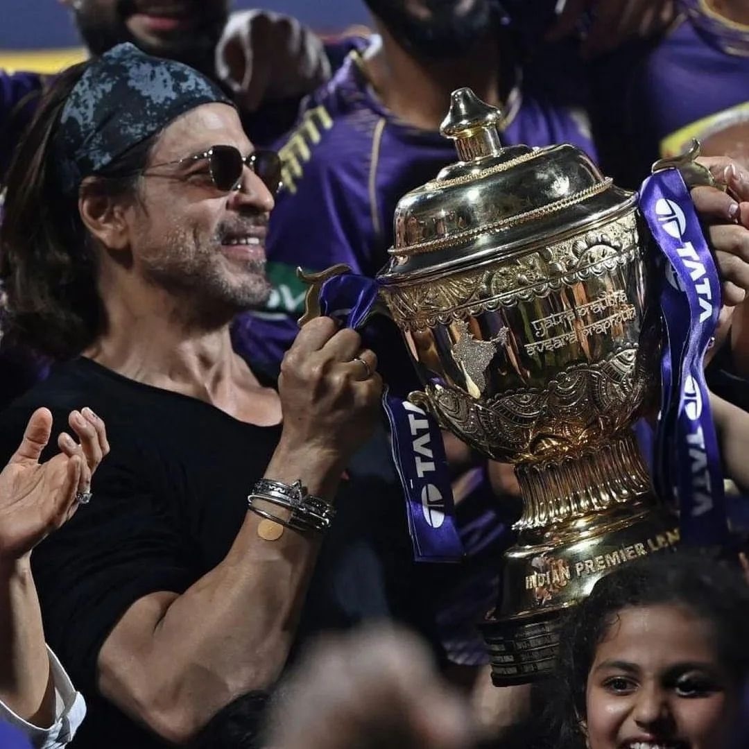 Our prized possession 💜🏆🏆🏆💜 

#shahrukhkhan #AMIKKR #IPL2024Champions