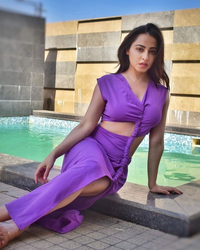 SEE: When @NiyatiFatnani Charms Your Socks Off!

rediff.com/getahead/repor…

#NiyatiFatnani #Actress #Beauty #Glamour #FashionGuide #RediffStyle