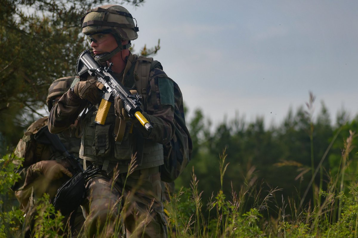 5eDragons's tweet photo. 9 sections et pelotons ont été évalués dans les domaines du tir sous effort, de  la tactique et du combat.

#MondayMotivation #ArméeDeTerre #Interarmes #5RD https://t.co/FbOKFo8BWy