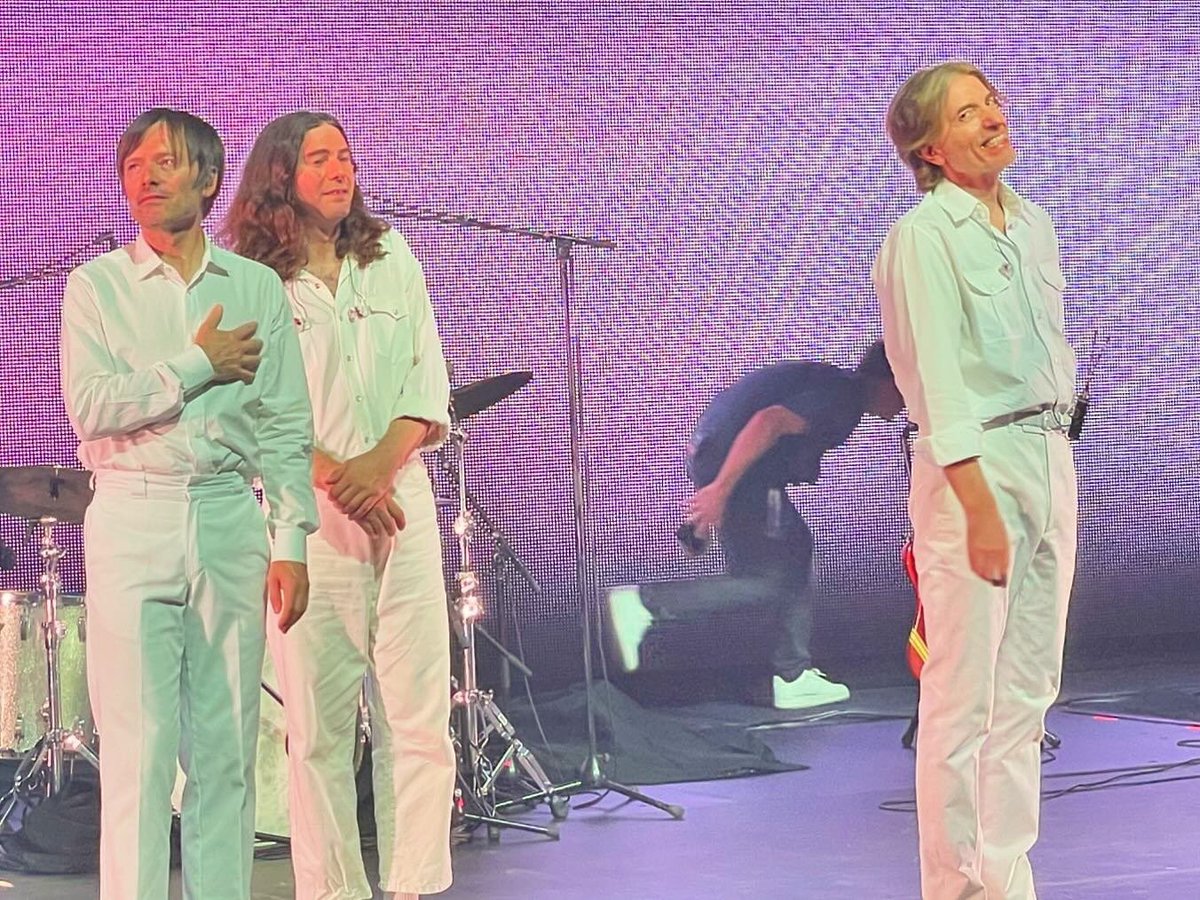 Third time seeing my favourite French band <a href="/airofficial/">AIR</a> . Absolutely sublime. Merci mes amis! #airfrenchband #air #jbdunckel #nicolasgodin #vivid #vividsydney #sydney #sydneyoperahouse