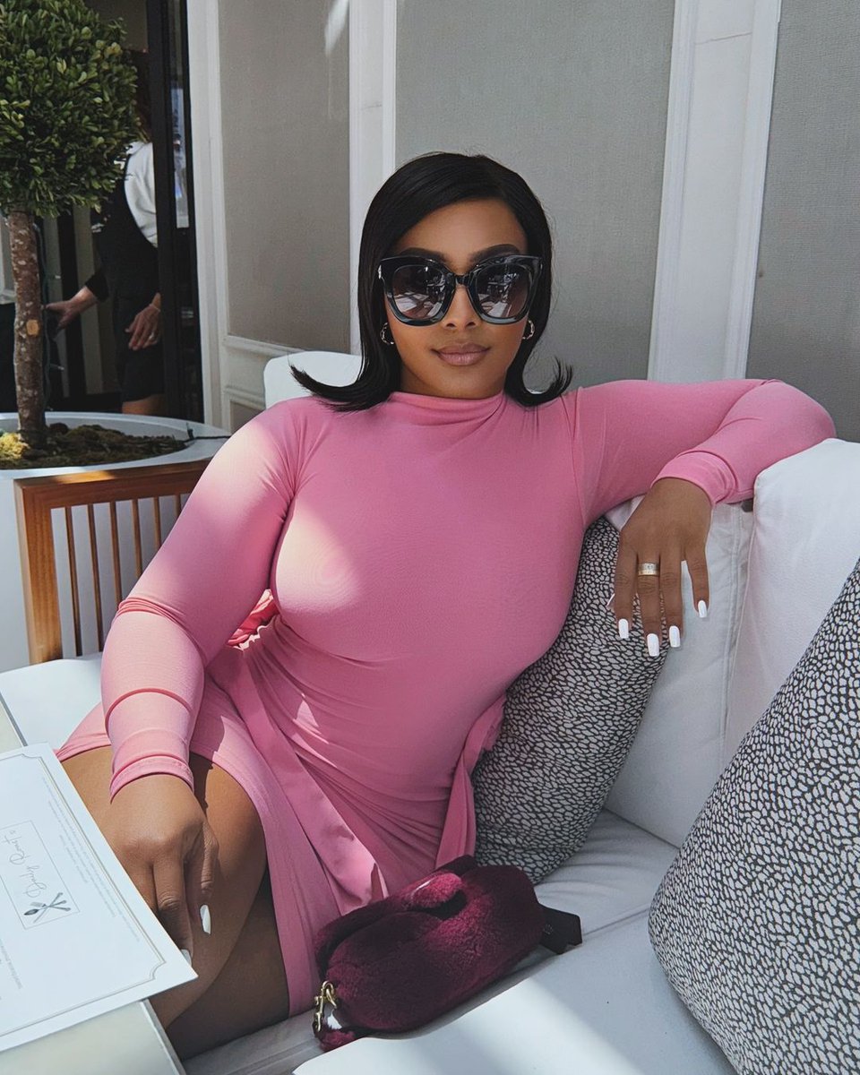 brieflyza's tweet photo. Boity Thulo living it up in California🤩
#Brieflyza #NewsUpdates #TrendingNews #BoityThulo @Boity https://t.co/p8tqD6qojI