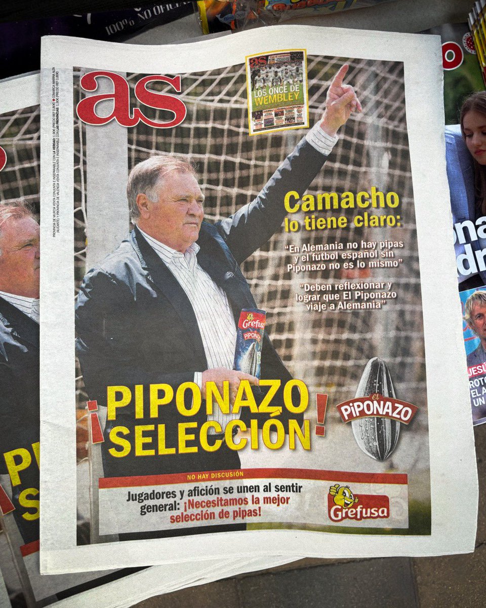 🚨En Alemania no hay pipas!!! Sí, así de raros son por allí 😒.

Teníamos que hacer algo. Porque el fútbol español sin pipas ni es fútbol ni es ná! Hagamos entre todos que la selección de las mejores pipas, vaya a Alemania. Camacho ya se ha unido a la causa #PiponazoSeleccion