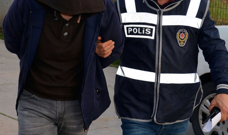 İsveç'te bir cinayetle ilgili 'kırmızı bülten'le aranan zanlı Adana'da yakalandı
cumhuriyet.com.tr/turkiye/isvect…