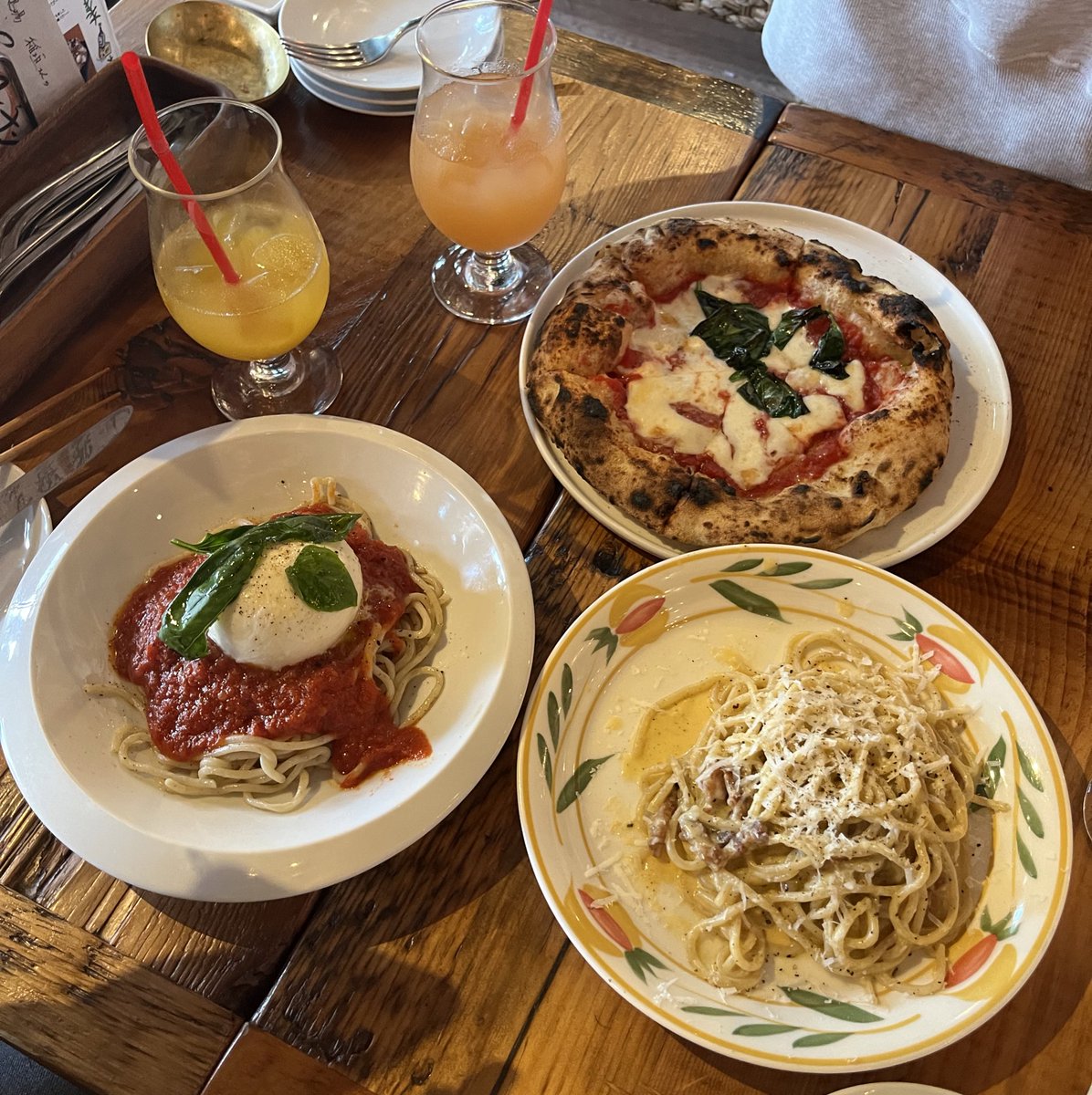 uzcuf_'s tweet photo. お洒落すぎたし絶品料理だった https://t.co/4Rkdhzz1Ry