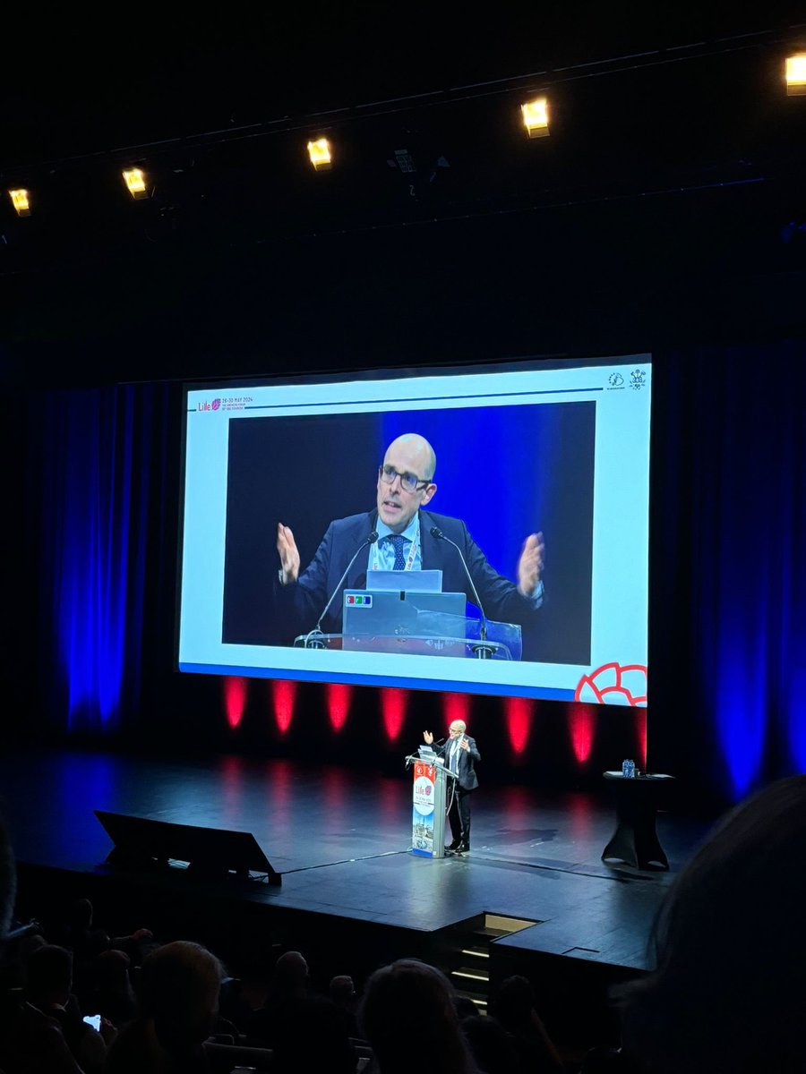 Sans oublier le sémillant <a href="/FabrizioBucella/">Prof. Fabrizio Bucella</a> !

#lille #beer #brewery #europe #brewer