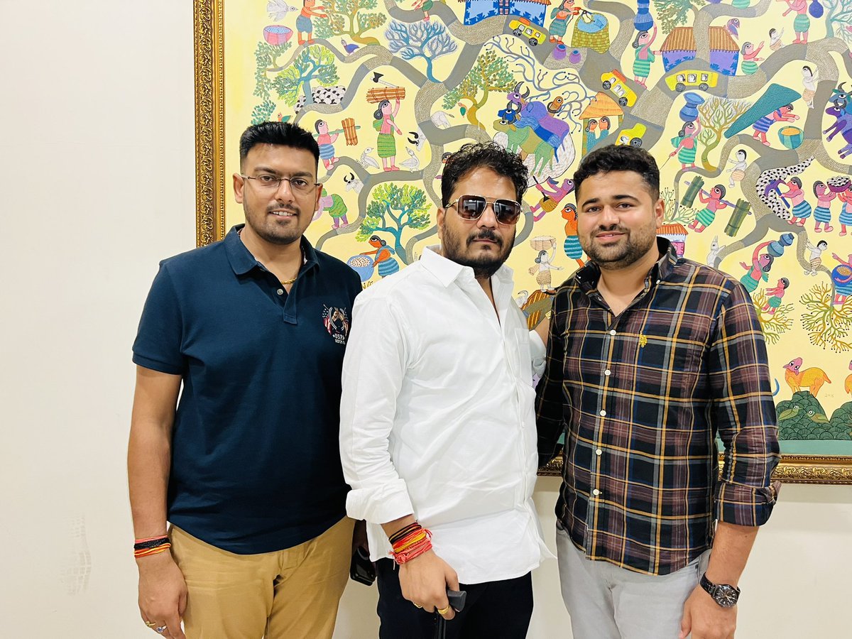 PorasPatel7's tweet photo. आज भोपाल में भाजपा युवा मोर्चा प्रदेश अध्यक्ष भैया @vaibhavpawarmp जी एवं प्रदेश सोशल मिडिया एवं IT प्रभारी भैया @ankitBJPmp जी से मिलना हुआ https://t.co/ha7eEqTaJl
