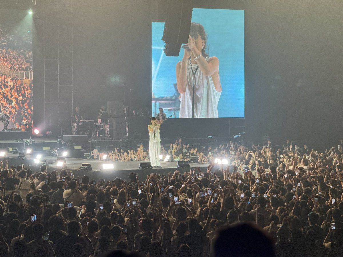 รีวิวฮอล์จัดคอนเสิร์ต UOB LIVE นั่ง2800นั่งหลังๆจะได้วิวนี้เลย กล้อง15promax รูปแรกไม่ซูม รูปสองx2 รูปสามx5 #DOYOUNG_Dear_Youth_BANGKOK #ดยดยกทม2024