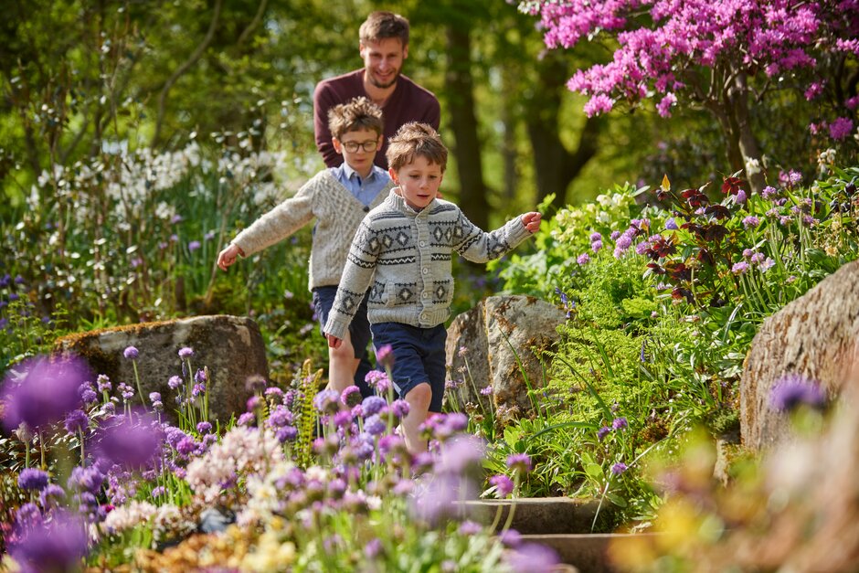 Join us for our Family Gardening Festival and get the kids outdoors this half term!

With family craft activities, garden trails, exciting entertainment and story time adventures, we've got fun for all the family to enjoy!

Find out more here: rhs.org.uk/gardens/harlow…