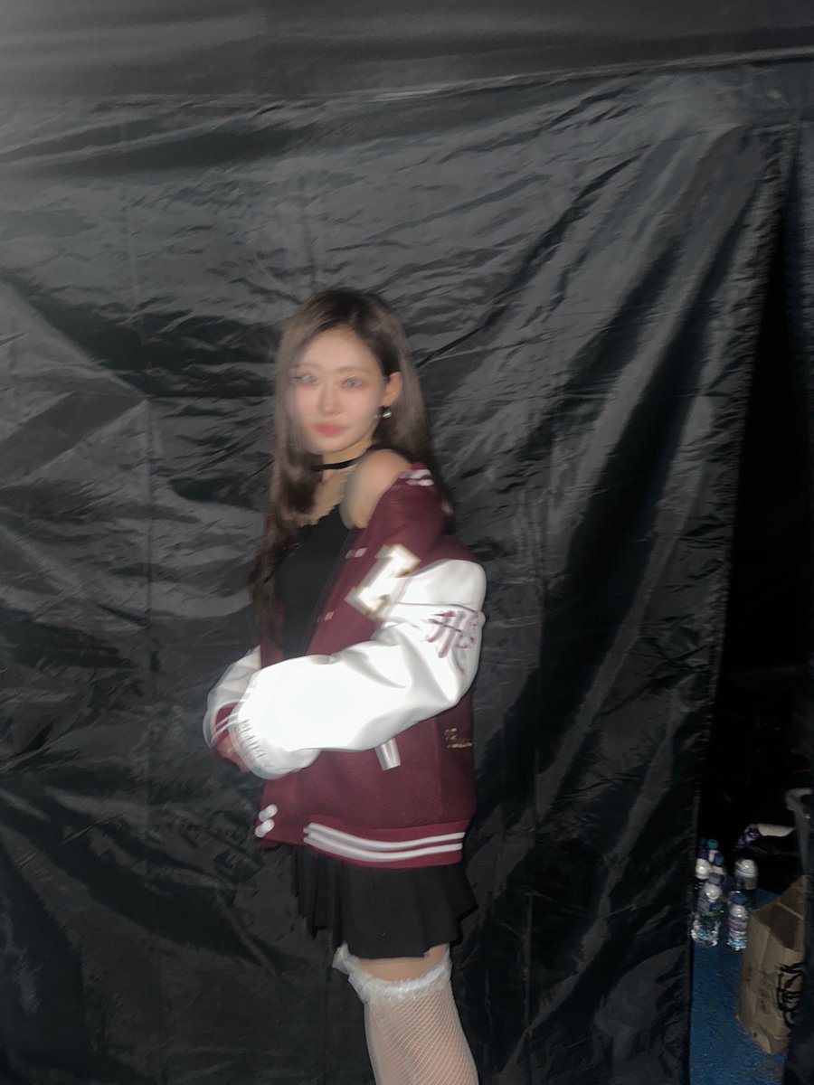 KISSOFLIFE_S2's tweet photo. [🐱쥴리🐰] So happy to perform🤍 

#KISSOFLIFE #키스오브라이프 #KIOF 
#JULIE #쥴리 https://t.co/LDPGbUgVAu