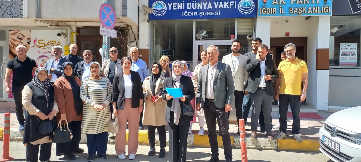 guvendemirel76's tweet photo. #27Mayıs hain darbesinin yıldönümünde Parti Binamızın önünde, 81 ildeki teşkilatlarımız ile paralel olarak İl İnsan Hakları Başkanımız Bircan Bilgin ve arkadaşlarımızın katılımı ile basın açıklamasında bulunduk. https://t.co/ccmNk3Ebif