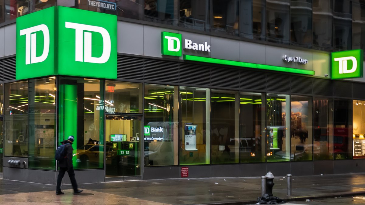 AmlWatcher's tweet photo. TD Bank reported better quarterly earnings than expected in Canada despite struggles in the US due to AML probes.
#AML #AMLWatcher #MoneyLaundering #MoneyLaunderingNews #Canada #USA #Regulations https://t.co/Z34UevzkBW