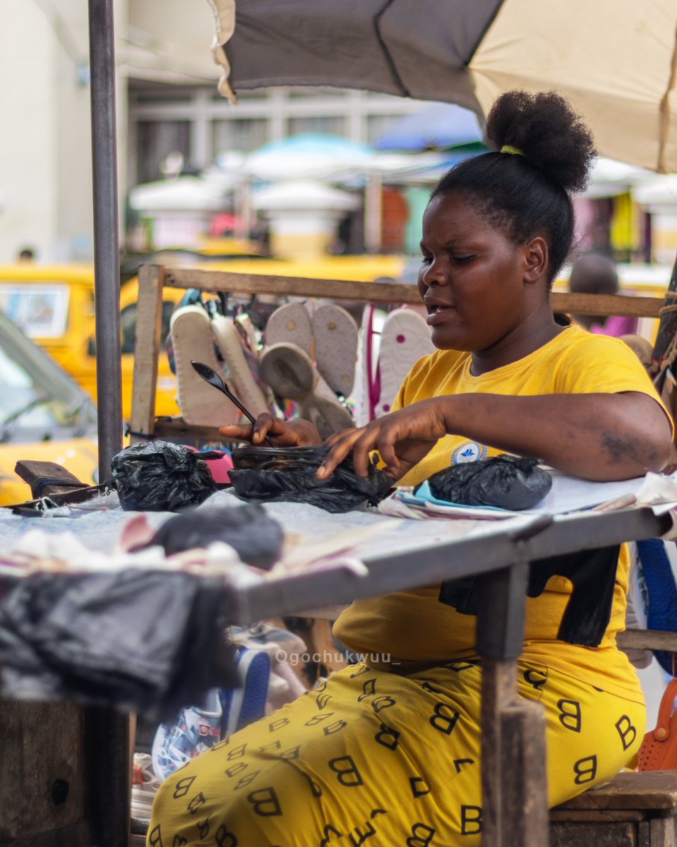 Foodie•
#streetphotographer #lagosphotographer #candid #photojournalism #reportagespotlight #capturestreets #lensculturestreet #gettyimage #worldpressphoto #natgeoyourshot #streetlife #bbctravel #CanonCNAfrica #photooftheday #lagosphotofestival #magnumphotos #gettyreportage