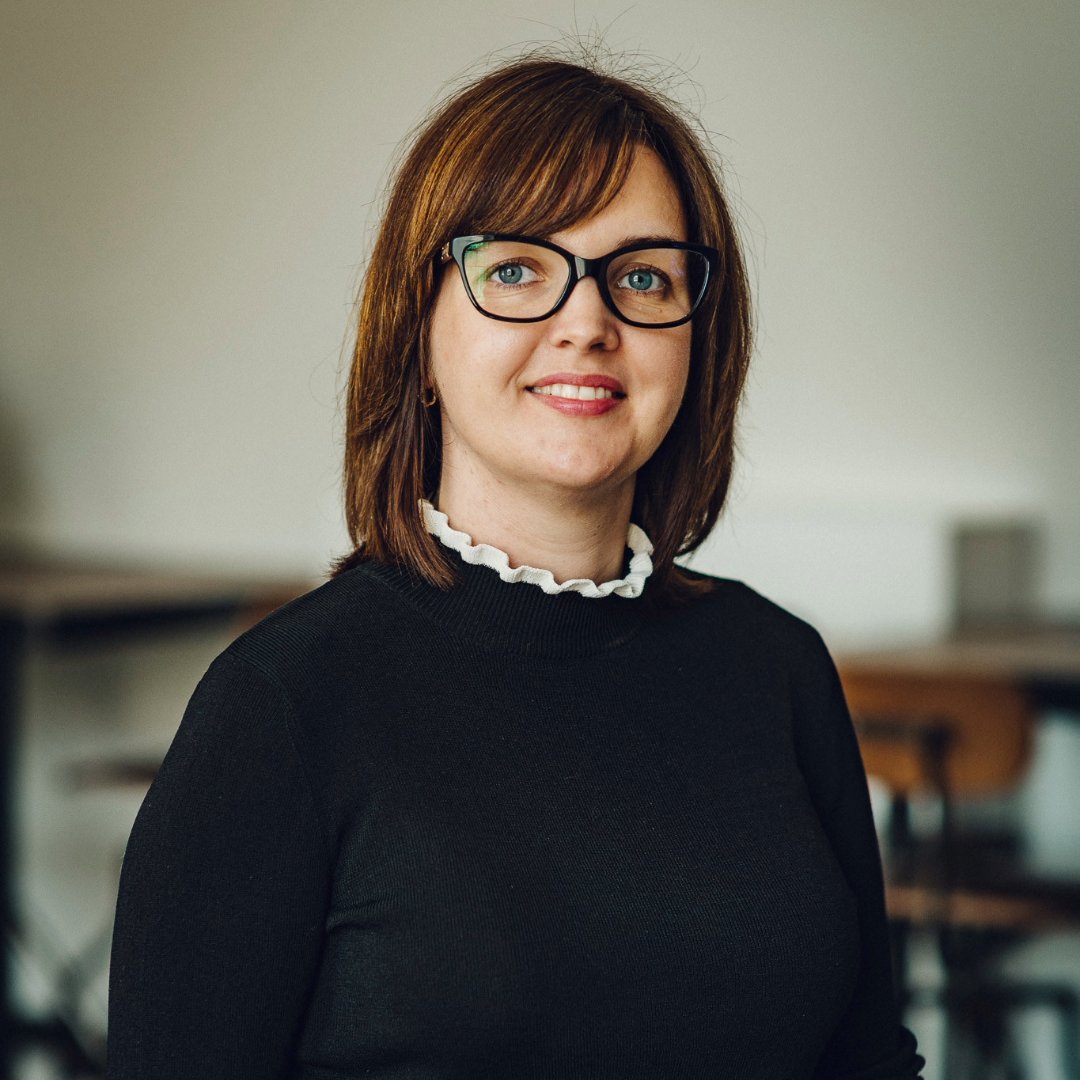 Sirja Sulakatko’s dissertation employs a critical realism and case study approach to provide a detailed understanding of the interplay between individual capabilities and organizational factors in virtual settings, as a means for overcoming the challenges. utu.fi/en/news/events…