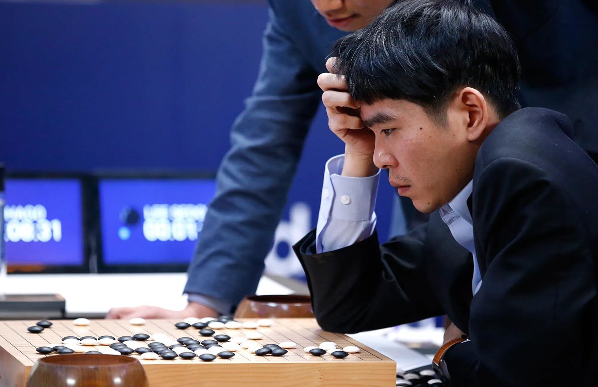 Today marks the anniversary of AlphaGo's victory over Lee Sedol in 2016, showcasing AI's potential in complex games. #AI #AlphaGo #DeepMind