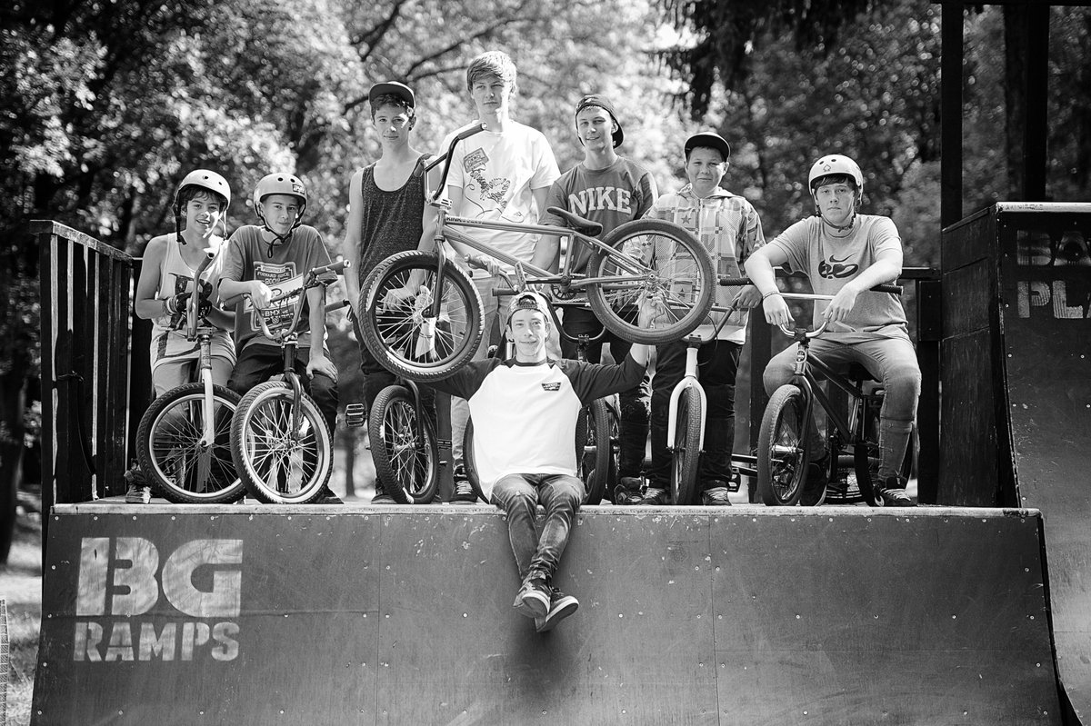 wojcicki_rafal's tweet photo. Daily.
#rafalwojcicki #streetphotography #photographerrw #Daily #people #photography #blackandwhite #blackandwhitephotography #bmx #sport #jeleniagora #oldtimes #Skatepark #Guwer https://t.co/S5Fy7Iik54