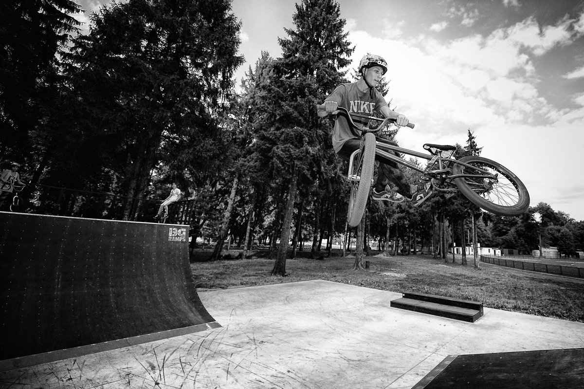 wojcicki_rafal's tweet photo. Daily.
#rafalwojcicki #streetphotography #photographerrw #Daily #people #photography #blackandwhite #blackandwhitephotography #bmx #sport #jeleniagora #oldtimes #Skatepark #Guwer https://t.co/S5Fy7Iik54