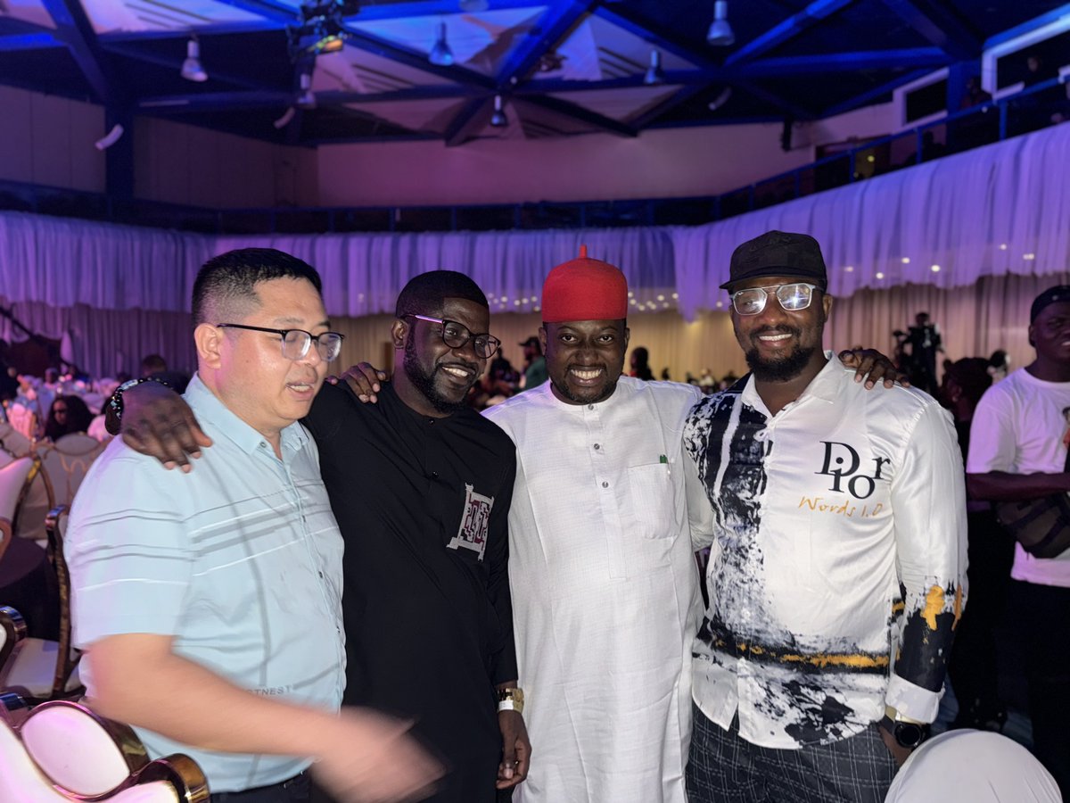 It was a good night with a long-time friend, brother, National Youth leader @dayoisrael, and the voice of Mr Speaker @LegendaryJoe with some of our partners. @seyilaw1 - Gave us a night to remember. It is working…