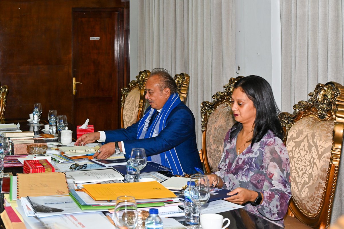 Today, Dr. Arvind Mathur, WHO Rep, met with H.E. Mr. Francisco Kalbuadi Lay, Vice PM and Minister for Economic Affairs, Tourism, and the Environment. They discussed WHO's support for food safety in 🇹🇱, emphasizing the need for a Natl Food Law and outlining next steps. #foodsafety