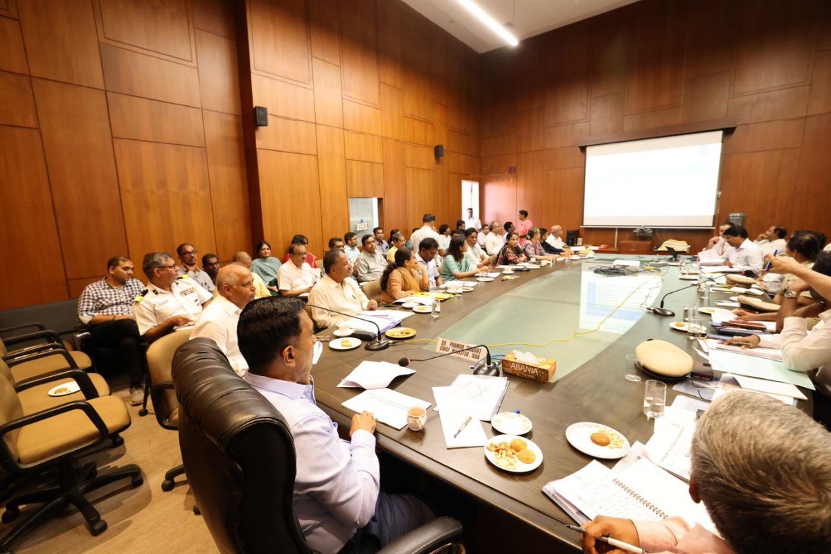 Chaired a meeting of State Disaster Management Authority on Monsoon preparedness, at Mantralaya. Took stock of the status of functioning of the Control rooms at District & Taluka levels, Identification of flood and landslide-prone areas, evacuation plans, desilting of drainages,