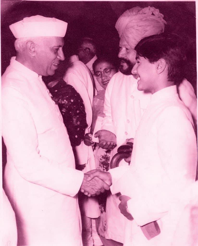 Remembering the first Prime Minister of India, Pandit Jawaharlal Nehru, on his death anniversary. I remember meeting Pandit Nehru for the first time when I accompanied my father to Rashtrapati Bhavan in 1960 when my father received the Padma Bhushan. #NehruJi #JawaharlalNehru