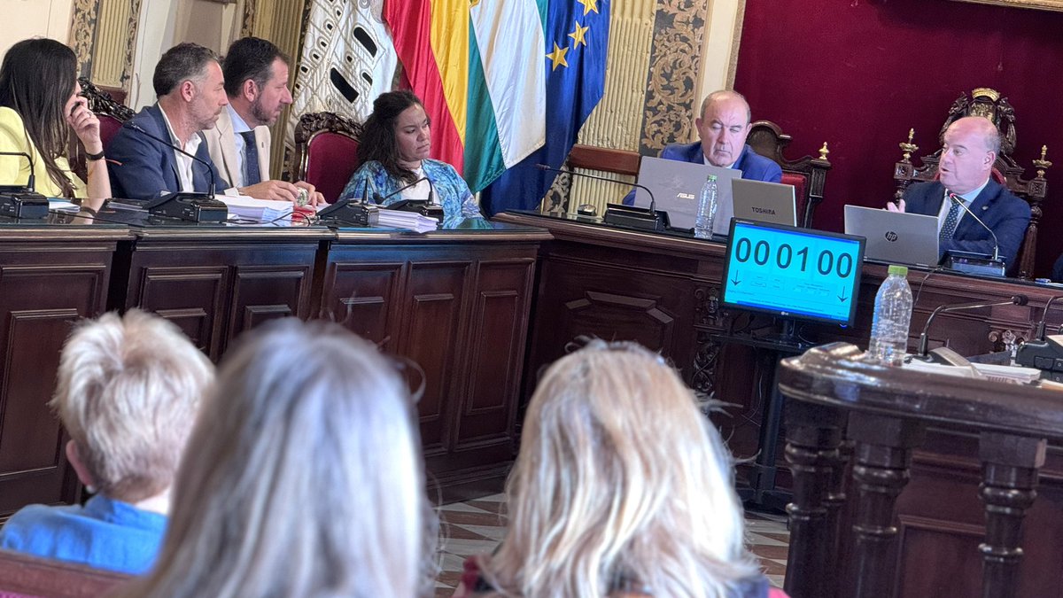 💙 Hoy lunes, en el pleno ordinario de #mayo, en el Ayuntamiento de #Antequera…

No hay política,
hay corazón

🧩 Familiares de <a href="/Edautismo/">EDAU</a> respaldan el proyecto de reconversión de la Residencia de La Vega en un centro para personas con espectro autista

#SiempreAntequera