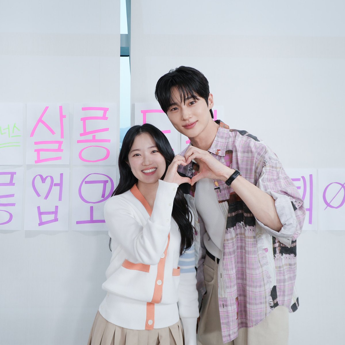 TEO_universe tweet media