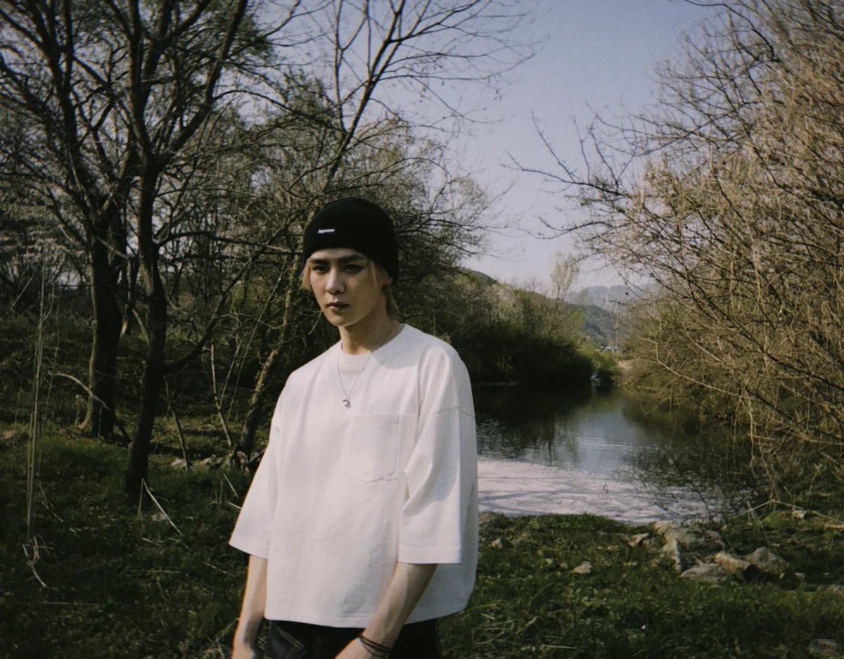 doiekunkun's tweet photo. 240527 #KUN Xiaohongshu update #WayV
Caught a little fish 🐟
#WayVComeback #PleaseCareALotAboutWayVJuneComeback #EnjoyNaturesBeautyTogether #BabyComplementaryFood #FilmFilter #LittleCutieHasComeOnlineToday https://t.co/xPorbFcspL