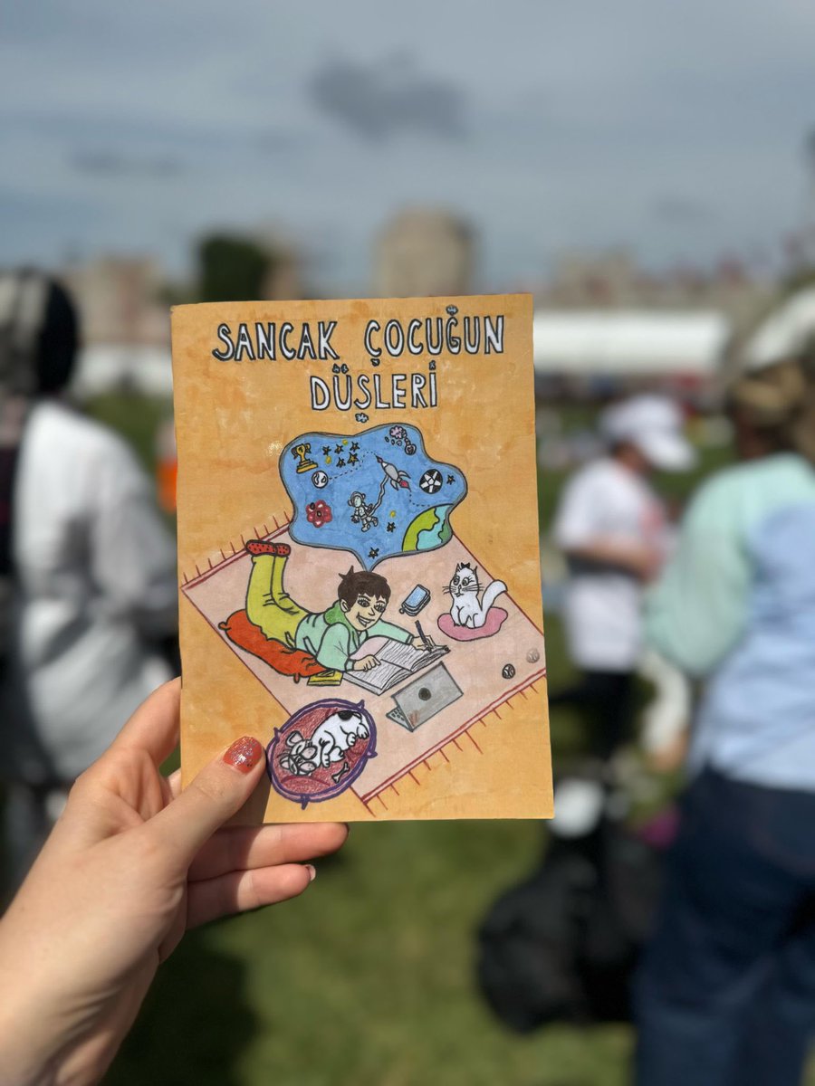 Geleceğin Yazarları Projesi kapsamında Bağcılar İlçe Milli Eğitim Müdürlüğümüzün mihmandarlığında Sancaktepe İlkokulumuz olarak Fatih Yedikule etkinlik alanında Stantımızdaki yerimizi aldık. Emeklerinden dolayı öğretmen ve öğrencilerimize teşekkür ederiz 🌸