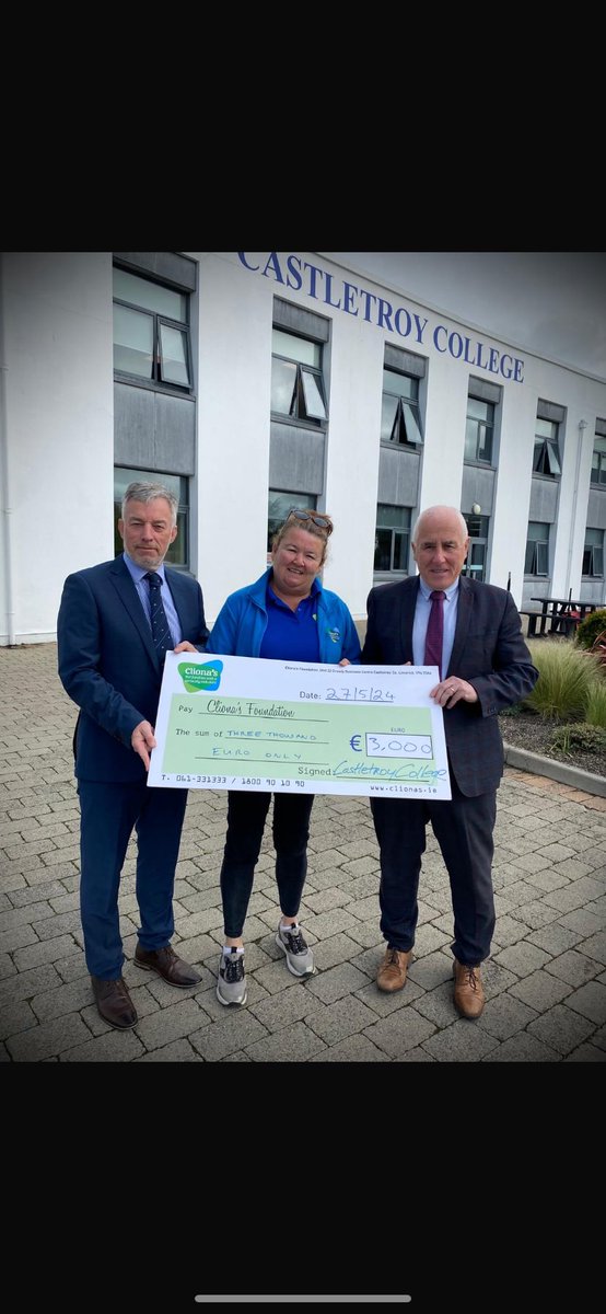 Principal Padraig Flanagan and Programme coordinator, Declan English presenting a Cheque for €3,000 to Phil Deegan of @ClionasFDN on behalf of students of Castletroy College who held a Colours Day and a sponsored walk on the Limerick Greenway as part of their “Give Back Week’