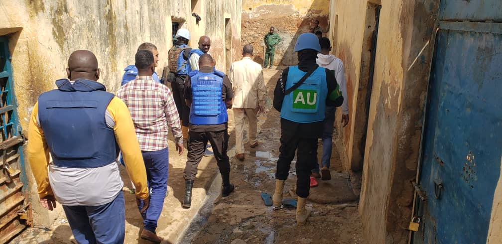 .@UN #corrections experts recently visited #Baidoa’s prison to discuss issues of poor infrastructure and overcrowding with the #Somali Custodial Corps - @UNSomalia supports capacity-building and coordination in #Somalia’s justice sector to ensure prisons are safe and humane.