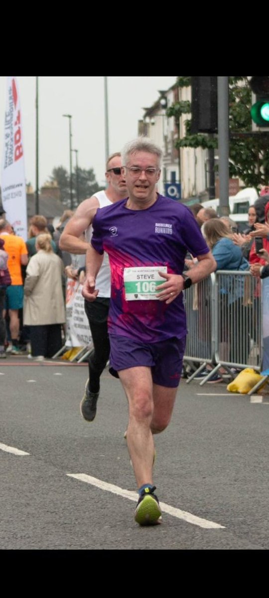 #Northallerton10k action shot 😂😂 knackered old man 🤙#runningpunks