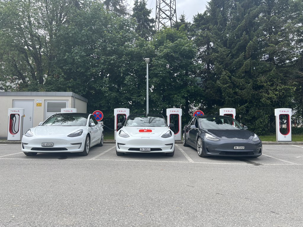 Ready to take off to Grossglockner 😍🤘✌️
#teslatakeover